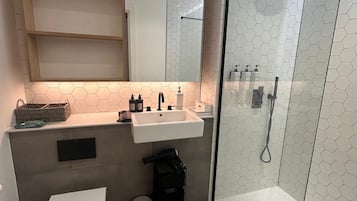 Miljøvenlige toiletartikler, hårtørrer, håndklæder, Sæbe