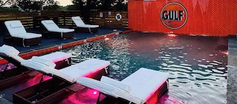 Historical 1930's Lodge on Ranger Hill w/ Pool. Hour-ish from FTW!