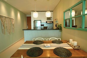 Comfort Apartment | Dining