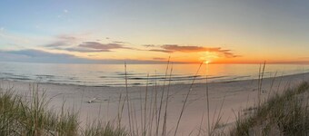 Adventures Await newly built cozy 2-bedroom home- Close to MI Adventure!