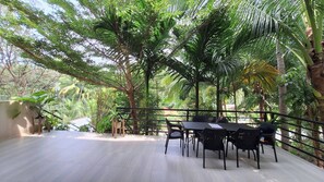 House, 2 Bedrooms, Smoking, Balcony | Garden