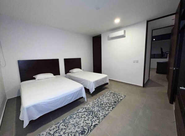 2 bedrooms, iron/ironing board, WiFi, bed sheets