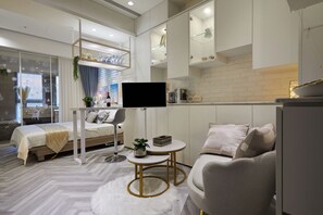 1 bedroom, WiFi - Cozy 1-bedroom condo with WiFi, AC in marvelous Taipei City (Taipei City)