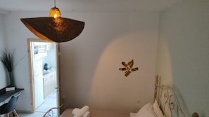1 chambre, fer et planche à repasser, Wi-Fi, draps fournis