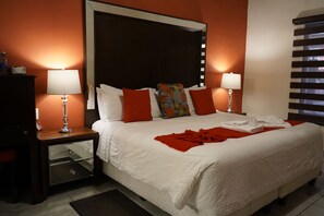 Junior Suite | Egyptian cotton sheets, premium bedding, down comforters - Hotel Casa Don Quijote (San Miguel de Allende)