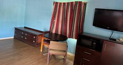 Holiday Motel by Belvilla Cleveland, TN