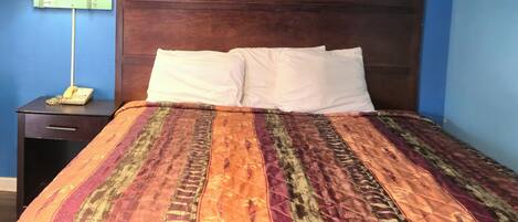 Desk, free WiFi, bed sheets