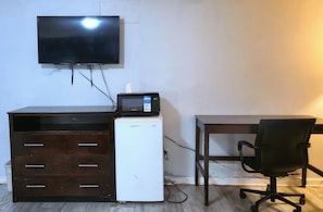 Desk, free WiFi, bed sheets