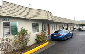 Aparcamiento sin asistencia gratuito