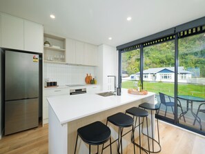 Fridge, dishwasher, cookware/dishes/utensils