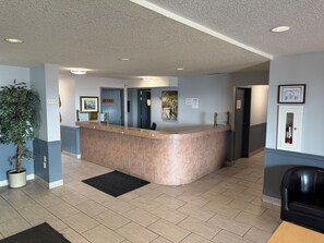 Lobby - Wheatland Hotel (Strathmore)
