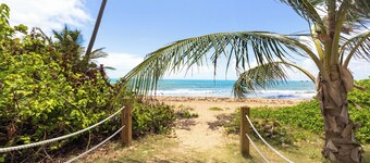 3-bedroom apartment in perfect Palmas del Mar with pool and beach access