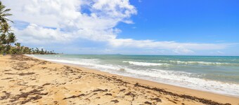 3-bedroom apartment in perfect Palmas del Mar with pool and beach access