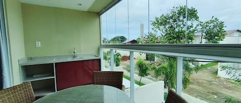Studio | Lanai
