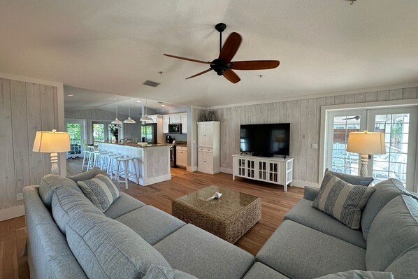 Unclassified image, 1 of 25, button