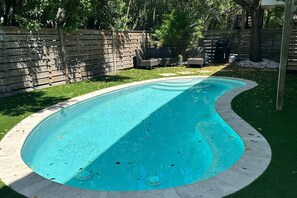 Een verwarmd zwembad