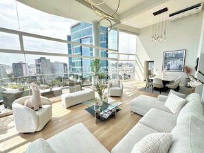 Smart TV - Best Penthouse Ocean View Private Miraflores (Miraflores)
