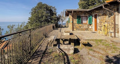 Luxury&Sea View Chalet by Michela