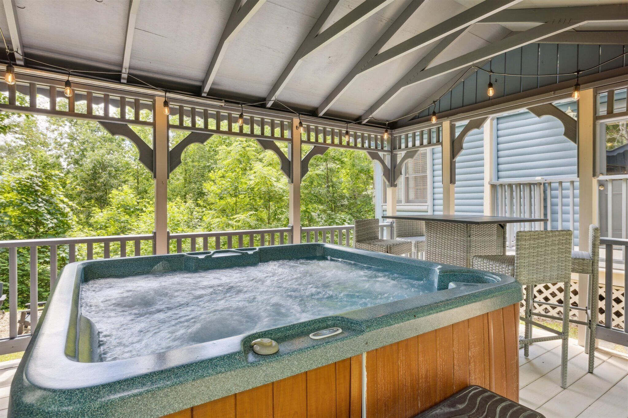 Bain à remous extérieur