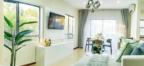 Leilighet, 2 soverom, røyk, balkong | Oppholdsrom