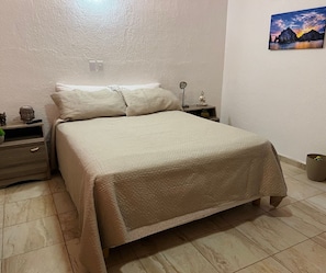 1 Schlafzimmer, Bügeleisen/Bügelbrett, kostenloses WLAN, Bettwäsche