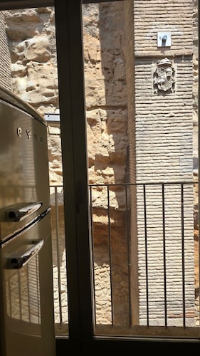 Discover Trazona from This Central & Peaceful Flat