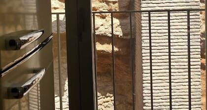 Discover Trazona from This Central & Peaceful Flat