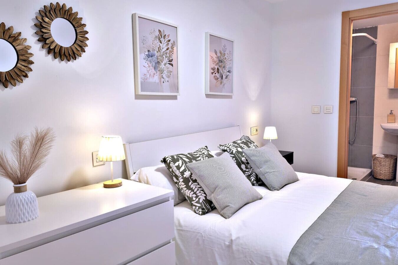 1 間睡房、書桌、Wi-Fi、床單