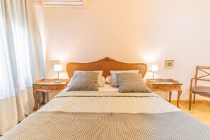 2 soverom, skrivebord, strykejern/-brett og wi-fi