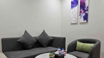 Luxury-Studio | Zimmersafe, Verdunkelungsvorhänge, Bügeleisen/Bügelbrett