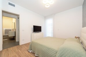 2 bedrooms, iron/ironing board, WiFi - Cozy 2-bedroom apartment, in residence with swimming pool 500 meters from the sea (Veneto)