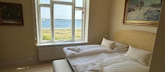 Aaroesund Badehotel