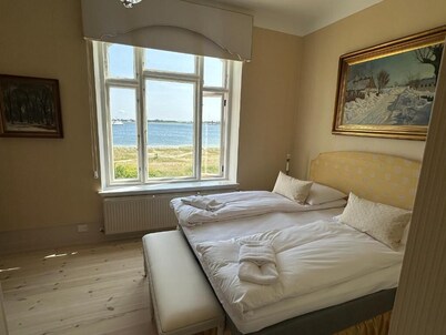 Aaroesund Badehotel