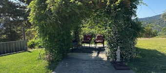 Furnished Studio with washer and dryer, and pool!