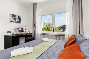 Bureau, Wi-Fi gratuit, draps fournis