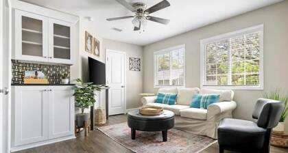 Homey Place A Short Drive to Downtown & the Beach