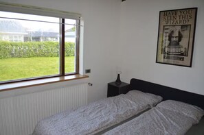 3 bedrooms, WiFi, bed sheets
