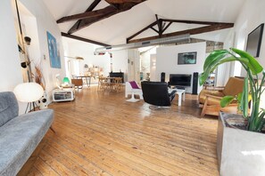 Smart TV, video games, books, stereo