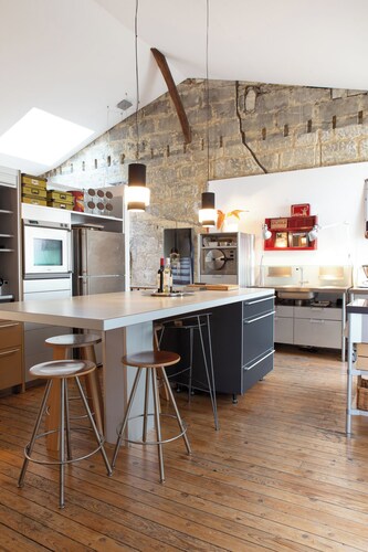 Air-conditioned duplex loft in the heart of Bordeaux