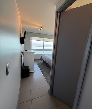 2 bedrooms, iron/ironing board, bed sheets