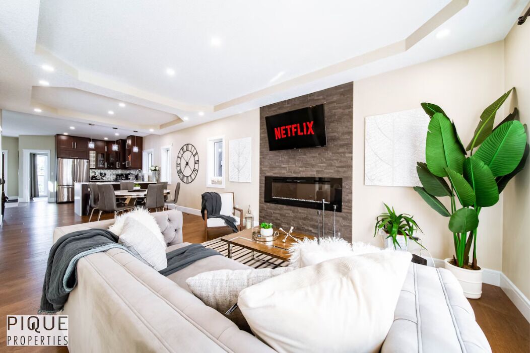 Smart-tv och eldstad