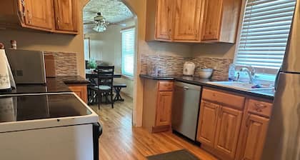 Charming 2-bedroom house in Rupert with WiFi, AC
