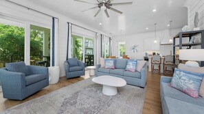 House, Multiple Beds, Patio, Garden View (3184 Egret Run) | Living area | TV