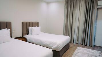 9 bedrooms, WiFi, bed sheets