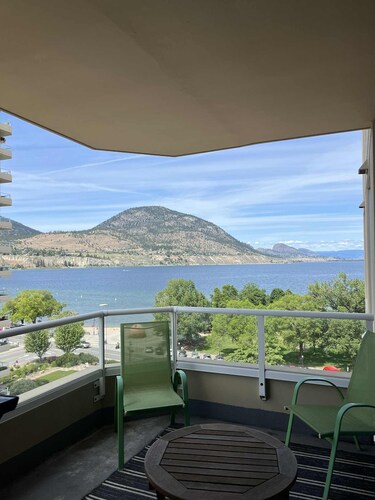 Spend your summer at the lake and in the vineyards!