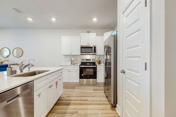 Fridge, microwave, oven, stovetop