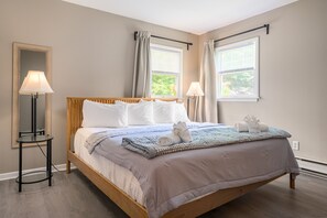 5 soverom, strykejern/-brett, internettilgang og sengetøy