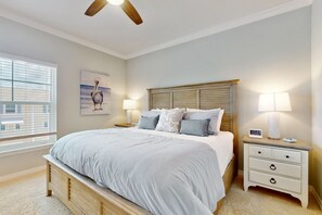 3 bedrooms, internet, bed sheets