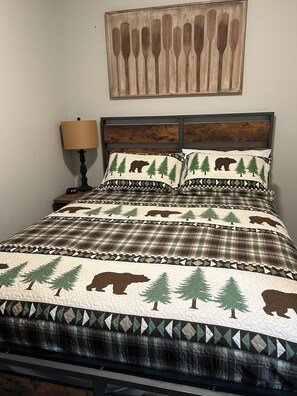 3 bedrooms, desk, iron/ironing board, travel crib