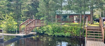 Cozy Cabin located on the Turtle Flambeau Flowage, great for all seasons!